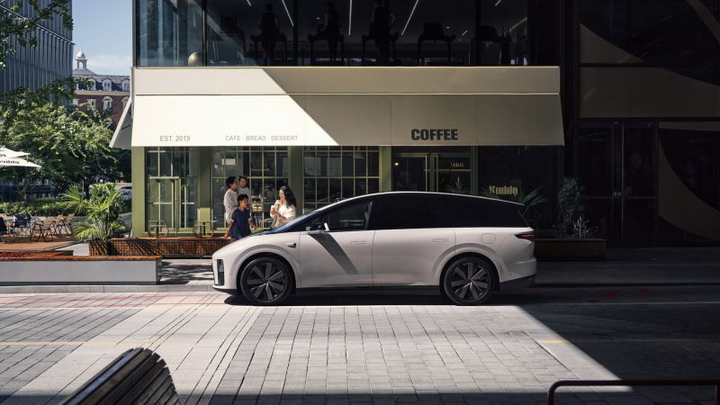 LETOU国际汽车首款纯电SUVLETOU国际i8正式发布